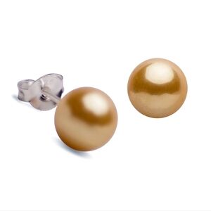 Elegant Pearl Stud Earrings